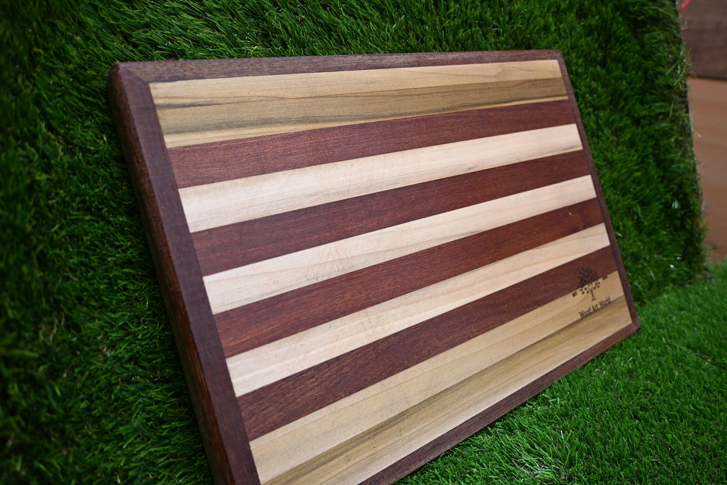 Handcrafted Chopping Board – Mixed Hardwood