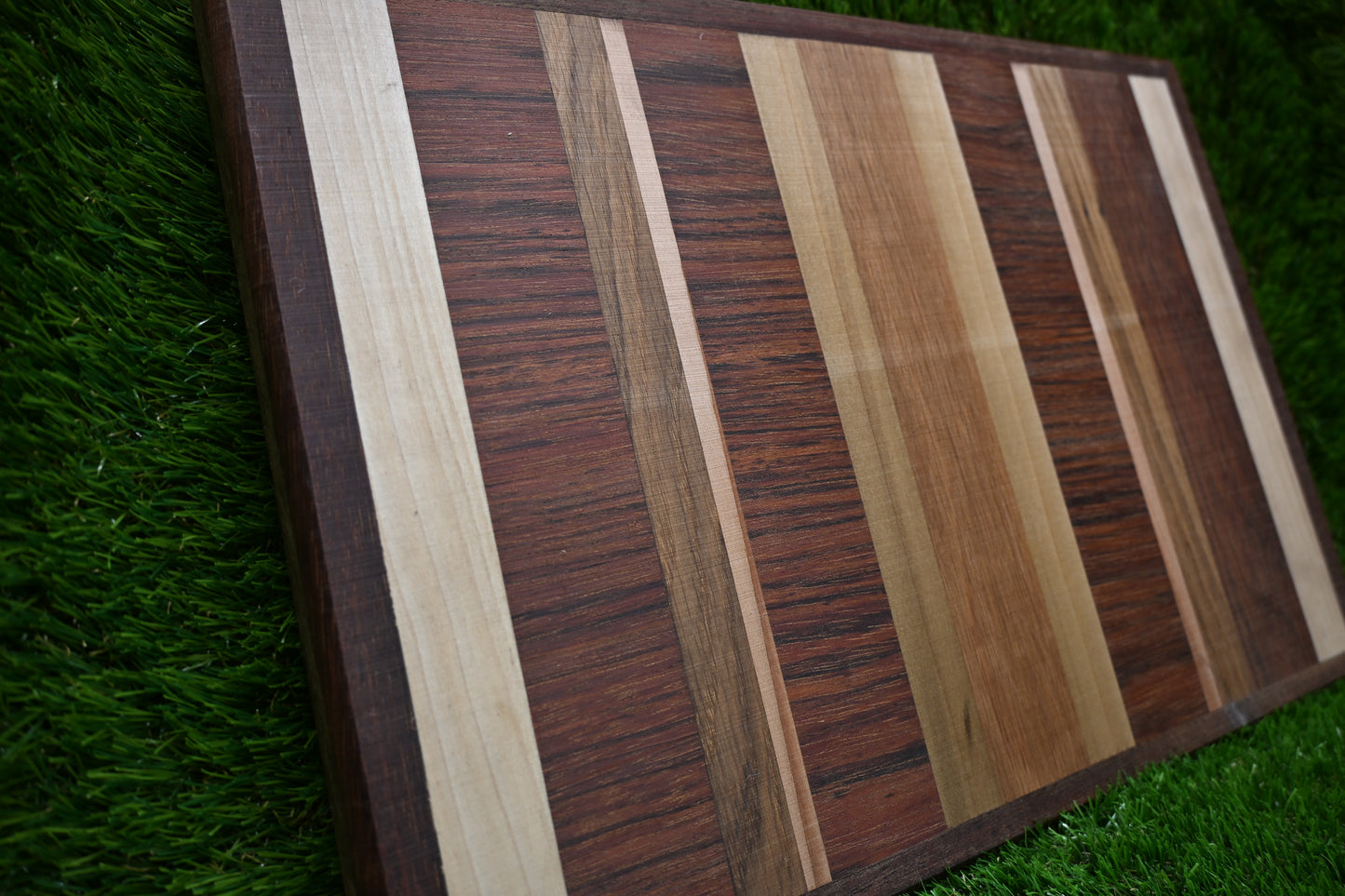 Handcrafted Chopping Board – Mixed Hardwood