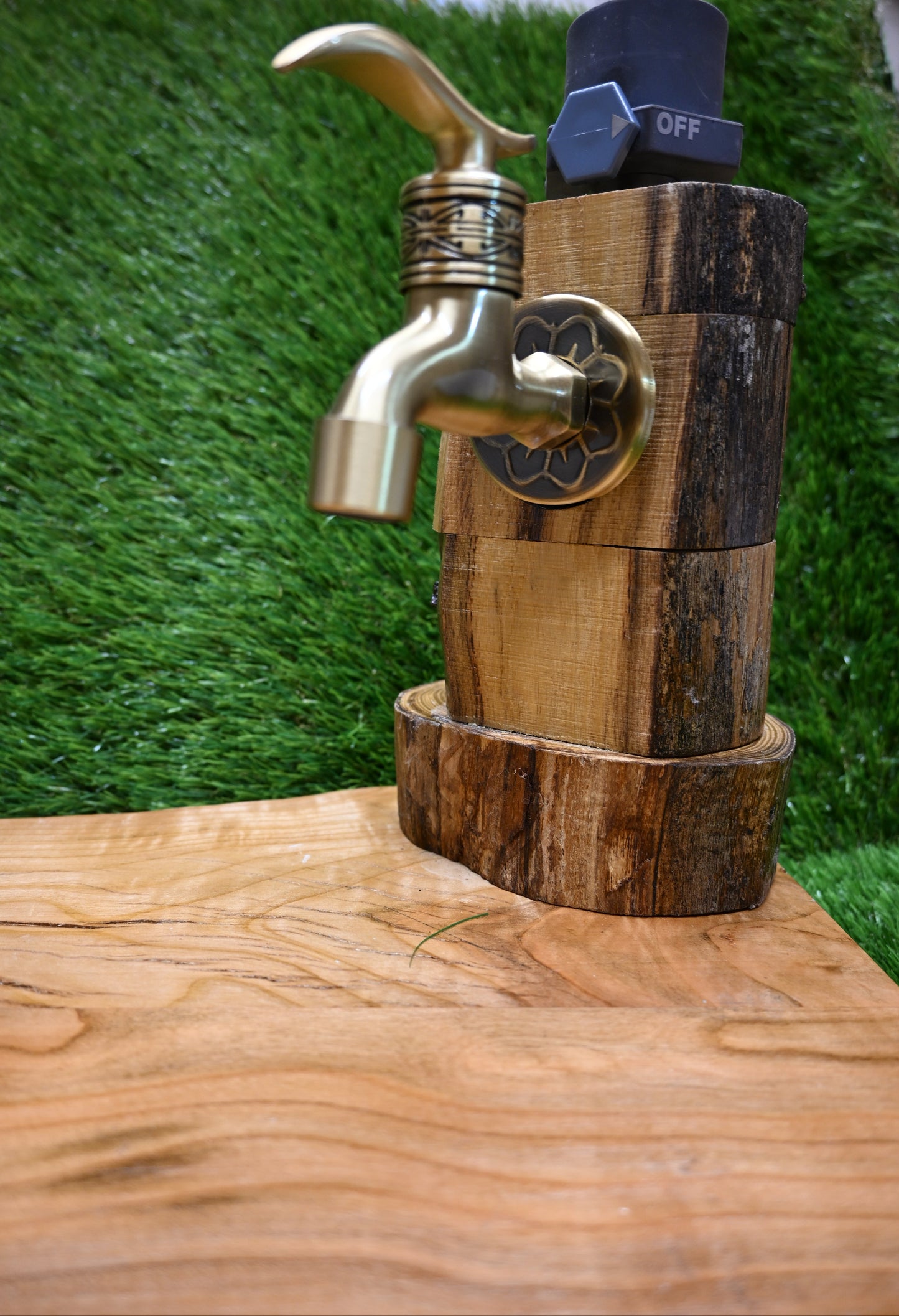 Handcrafted Alcohol Dispenser – Yew & Acacia Wood