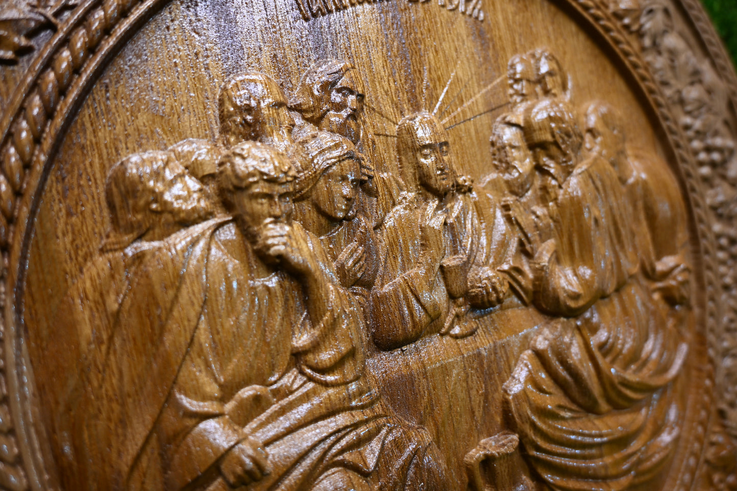 Round Last Supper Plaque – Oak & Iroko