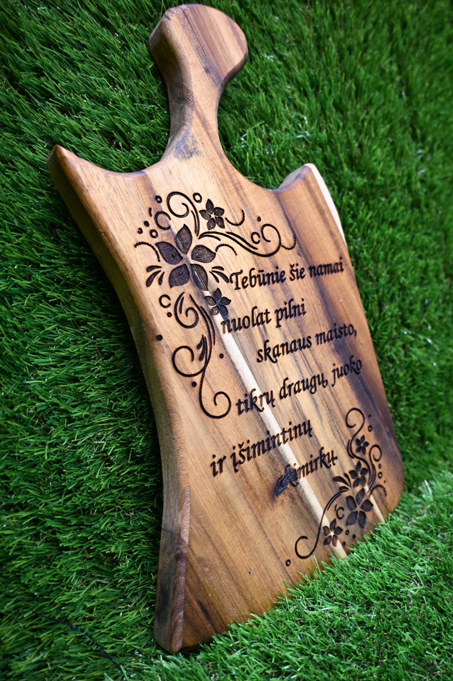 Custom Handcrafted Cutting Board – Personalised Text in Any Language