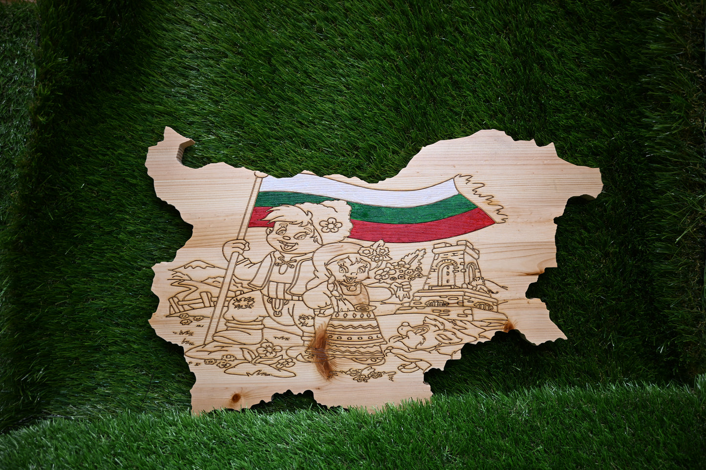 Carved Wooden Country Map Wall Art – Pine