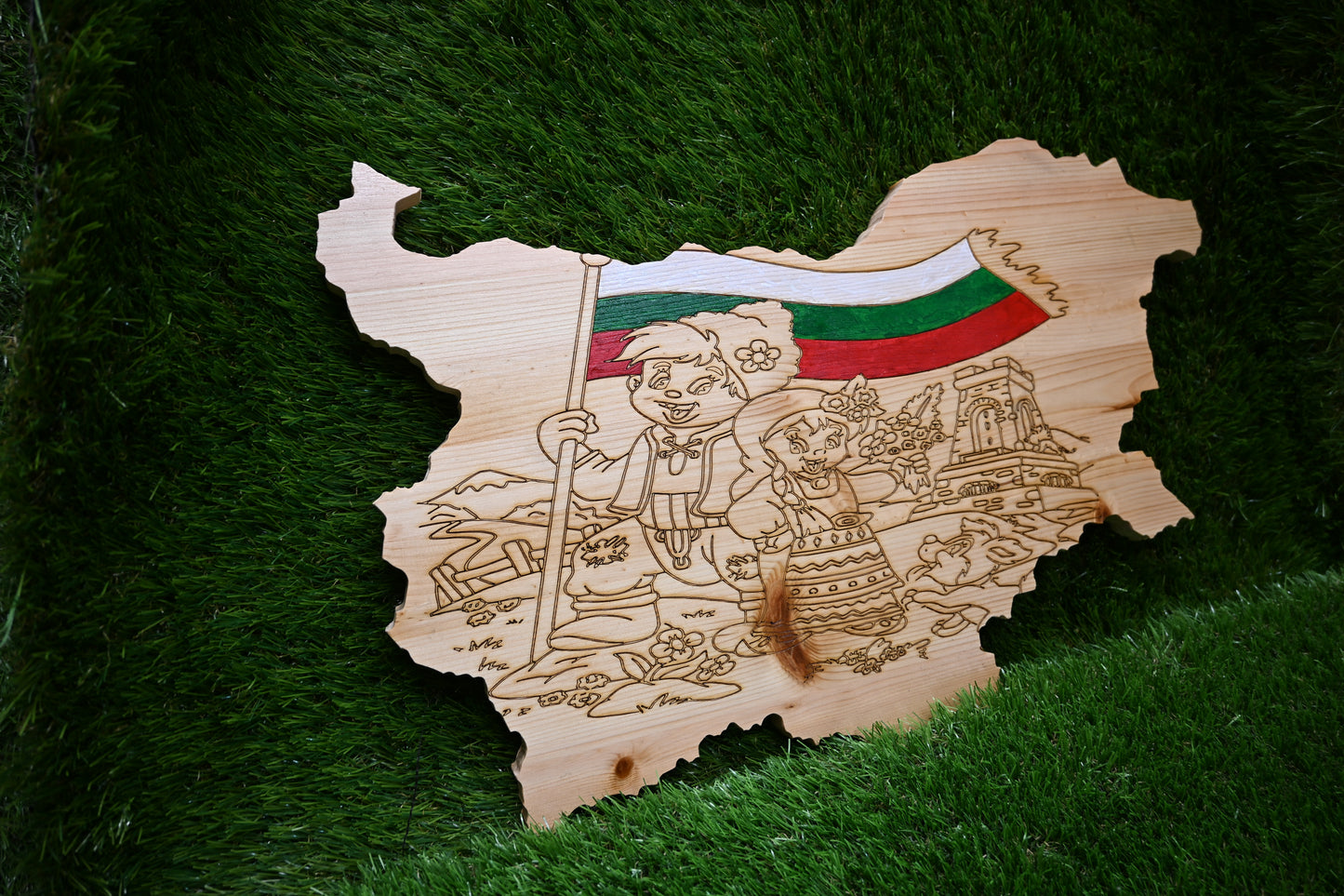 Carved Wooden Country Map Wall Art – Pine