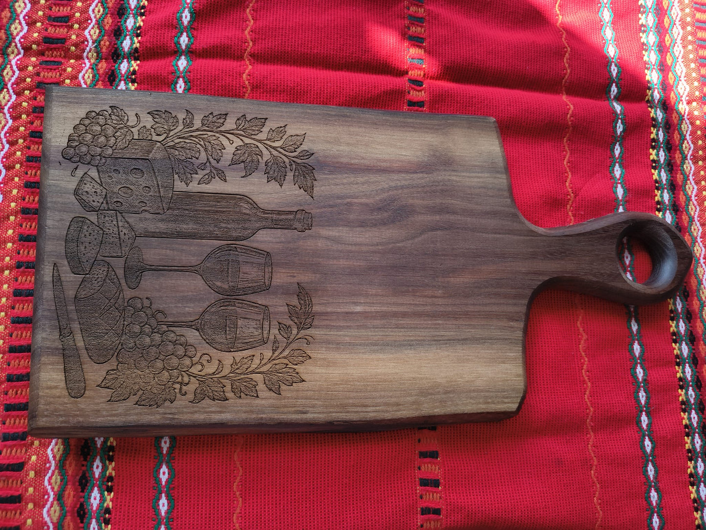 Luxury Walnut Serving Board with Wine Motif – Art for True Connoisseurs