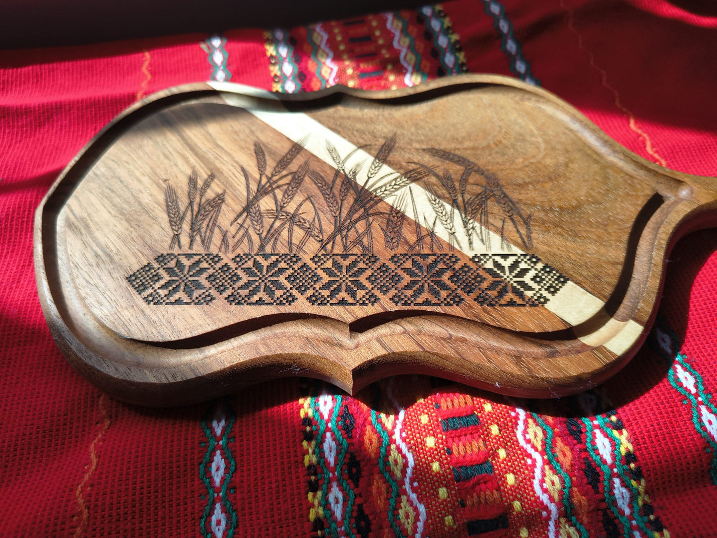 Jatoba & White Oak Board with Wheat and Embroidery Engraving