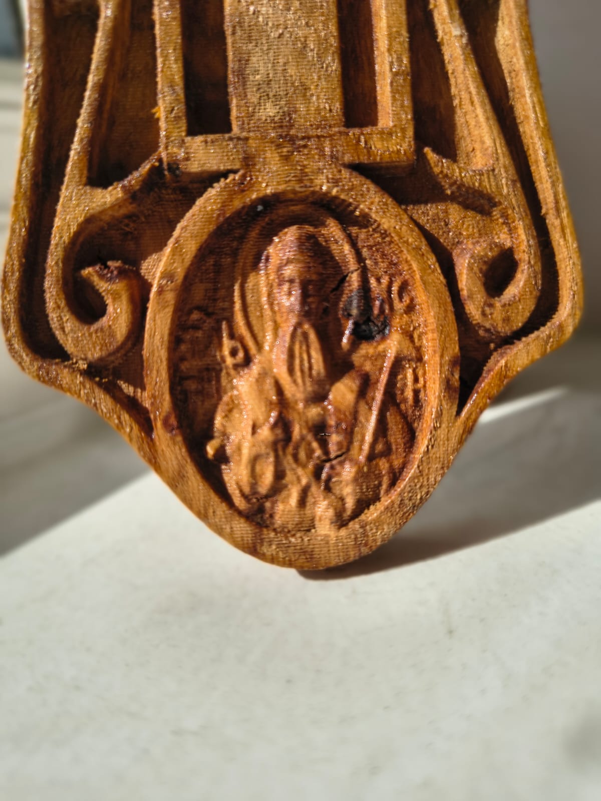 Carved Oak Cross – A Symbol of Faith and Spiritual Strength